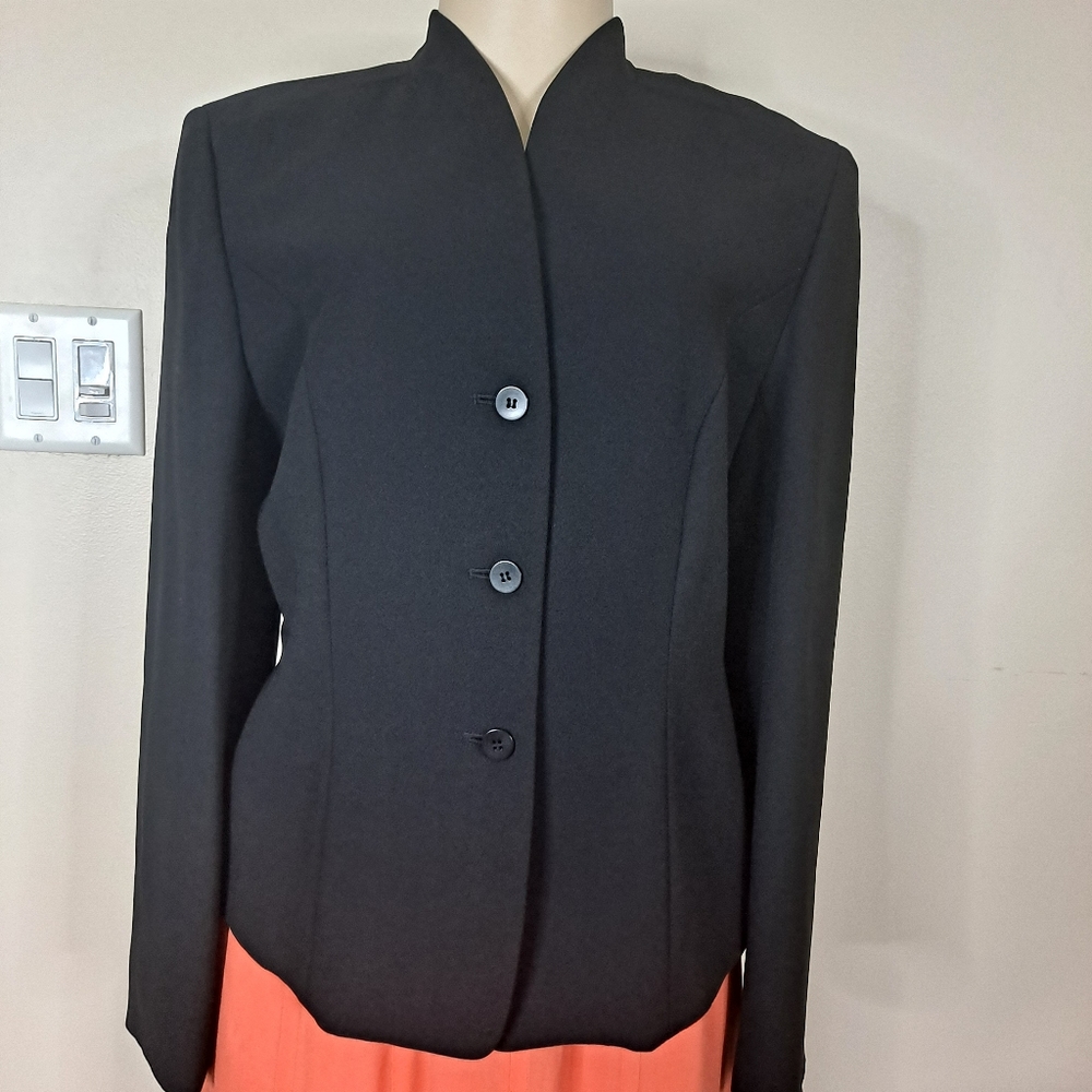 NEW LOFT BLACK BLAZER